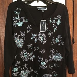 Black w blue floral pullover cotton sweater 1X